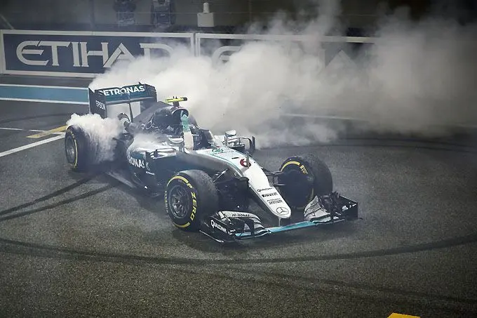 nico rosberg met startnummer 6 wereldkampioen in de f1 1
