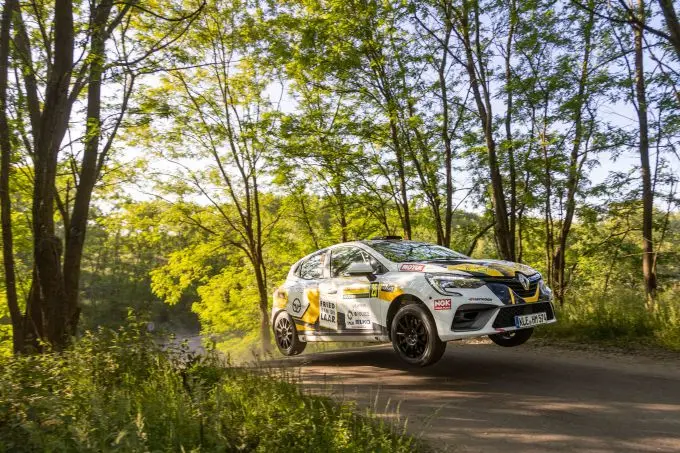 nieuw team en autoys in motul clio rally trophy in gtc rally