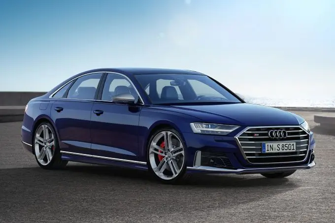 nieuwe audi s8 v8 performance voor de luxe klasse