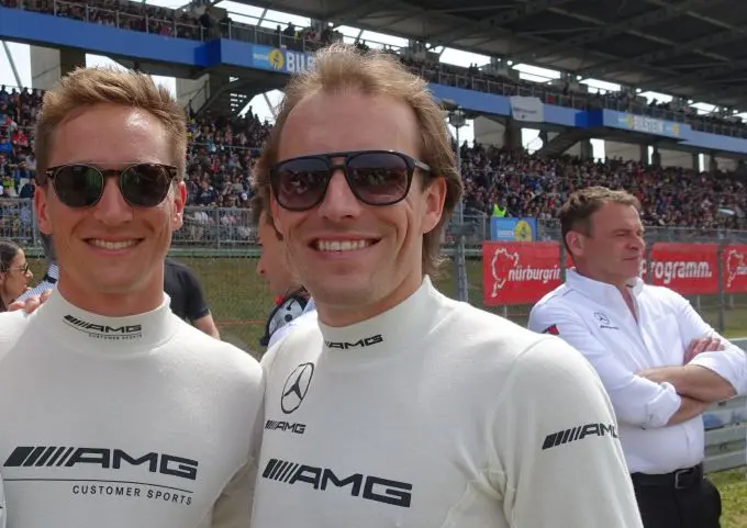 nijmeegs duo met tevreden amg baas