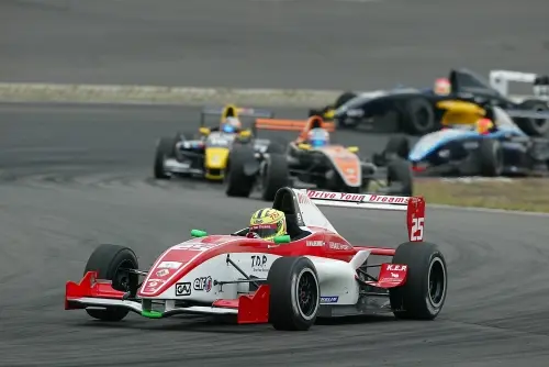 nurburgring waldschmidt leidt