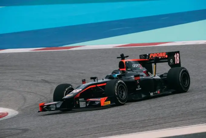 nyck de vries bahrain track