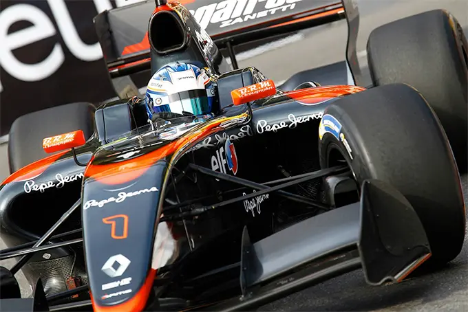 nyck de vries world series by renault