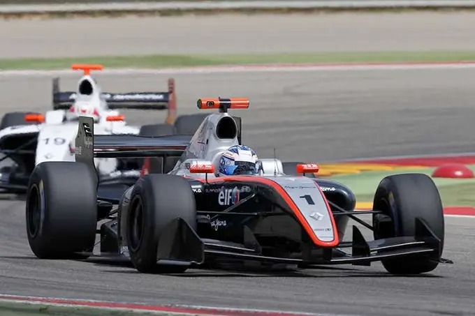 nyck de vries world series by renault