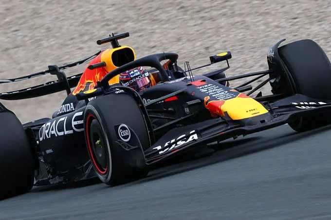 oracle red bull max verstappen img 1972 1