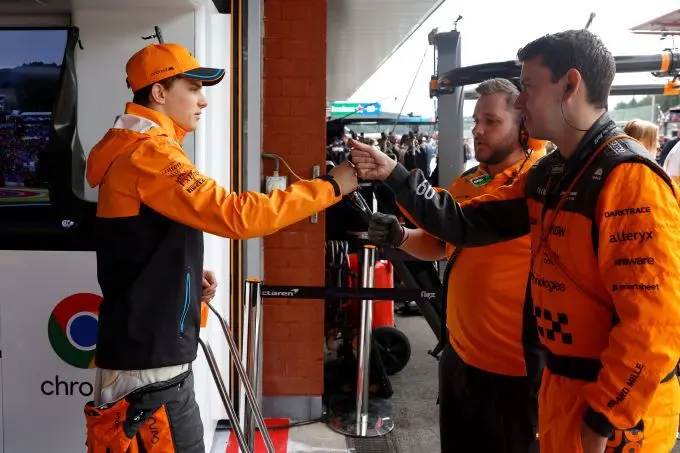 oscar piastri mclaren 2023 gp2312 105944 67a2345