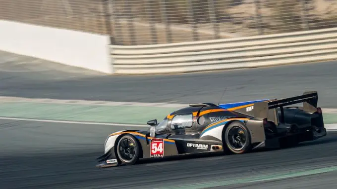 p1 race 2 optimum motorsport