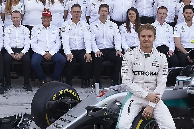 paddy lowe links en voor nico rosberg