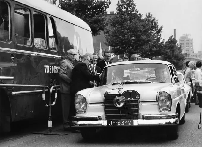 persbericht 25 005 stichting ele rally 250305 1 1964 start 2048x1492 2