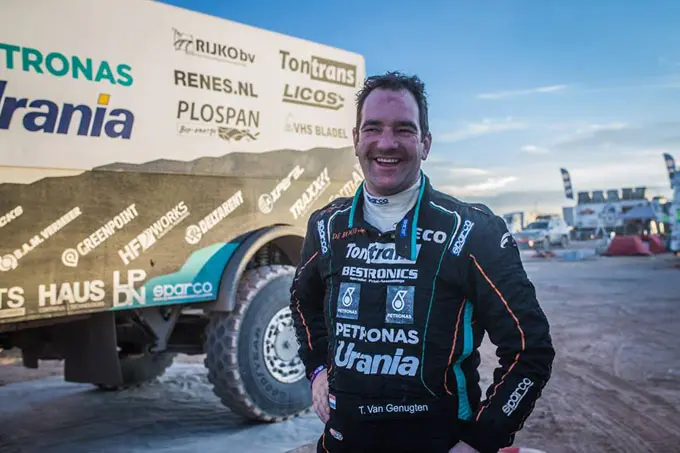 petronas dakar team de rooy iveco ton van genugten rx 680