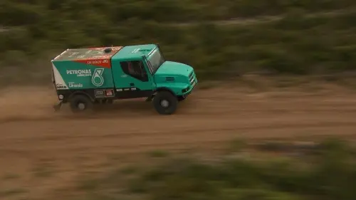 petronas de rooy team