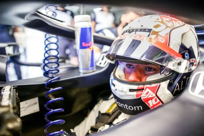 pierre gasly cockpit 1