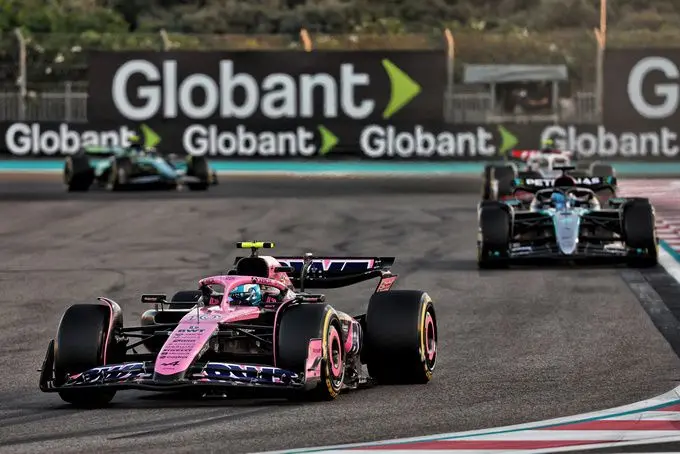 pierre gasly voor george russell