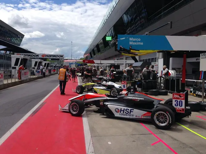 pitstraatredbullring rx680