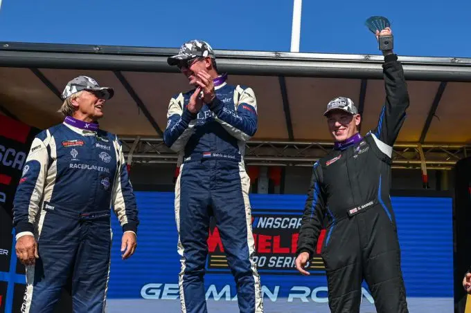 podium melvin en michael