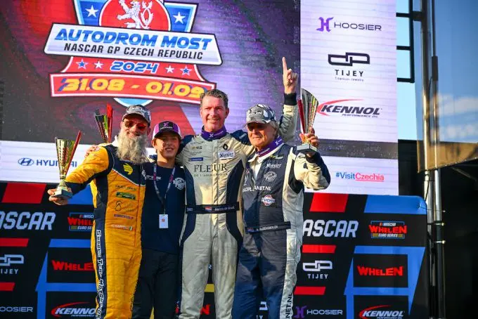podium melvin michael