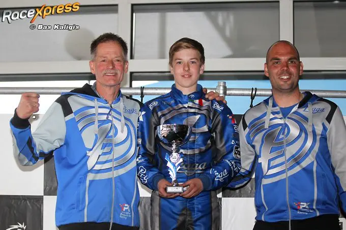 podium siebe wijma en teamcrew ge3g3654
