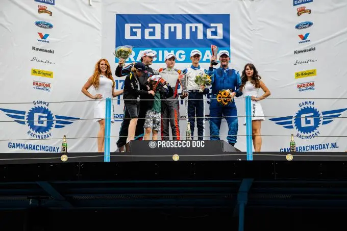 podiumsupercarchallenge