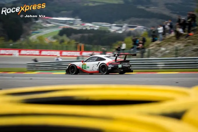 porsche 911 rsr