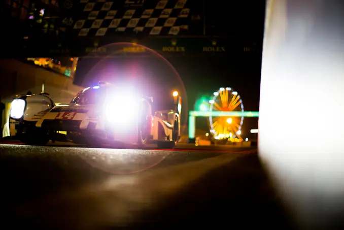 porsche 919 hybrid le mans night