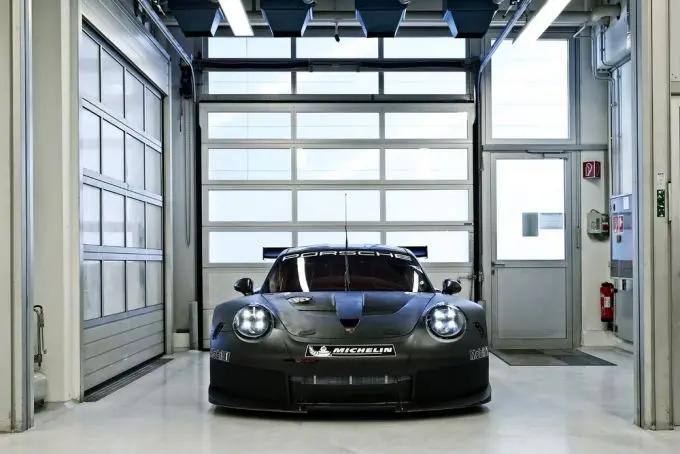porsche gte 2017