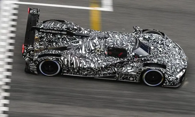 porsche lmdh test in barcelona