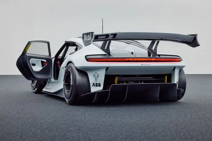 porsche mission r