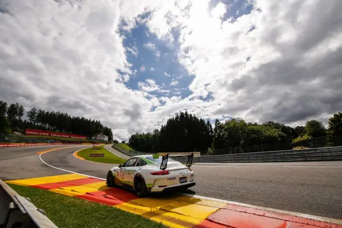 porsche mobil 1 super cup maxime oosten eau rouge