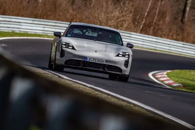 porschetaycan nuumlrburgring1