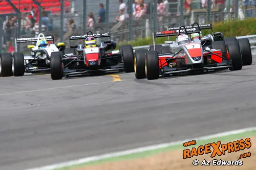 r1f3 gt and support brands hatch 150707 ae 2504 rx b