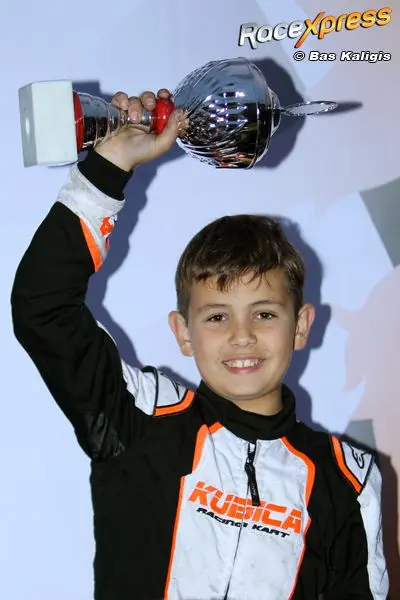 racetalent jens treur naar podium bij nk karten c018417