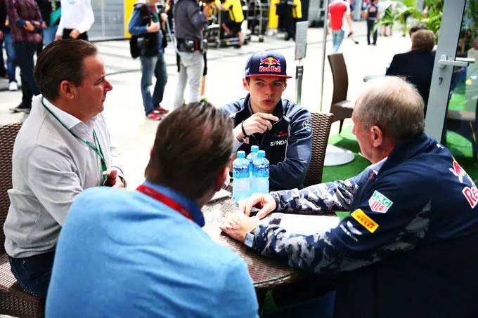 raymond vermeulen max verstappen en helmut marko overleg rx