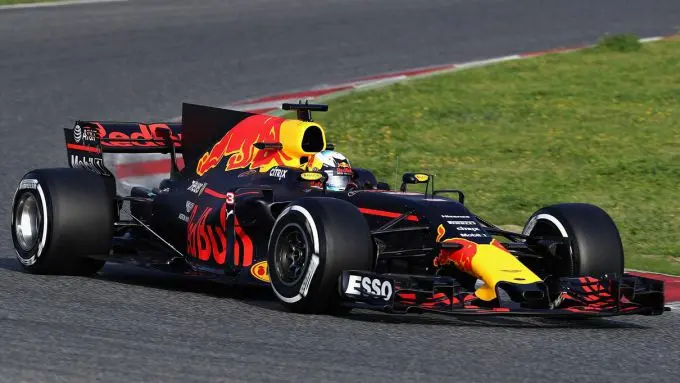 rb ricciardo catalunya gallery rb13ontrack test1 5