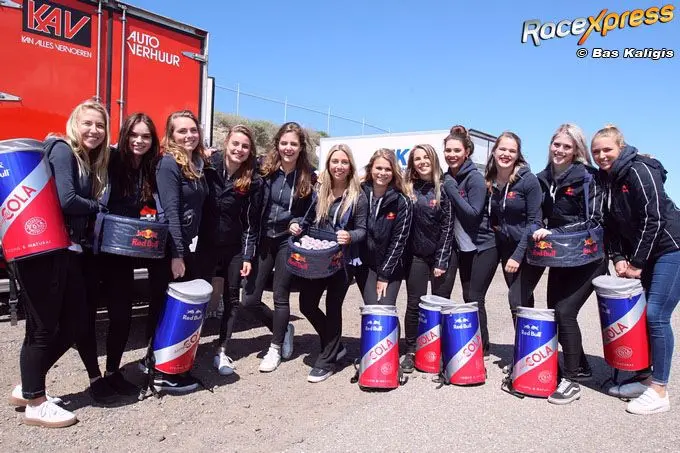 red bull babes rx680 a81f7353 a