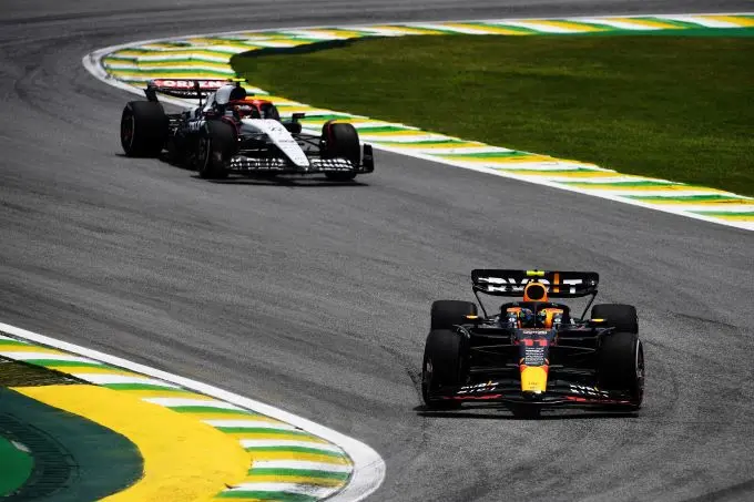 red bull gevolgd door alphatauri si202311031325
