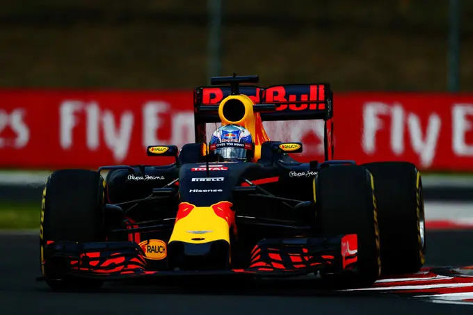 red bull racing daniel ricciardo