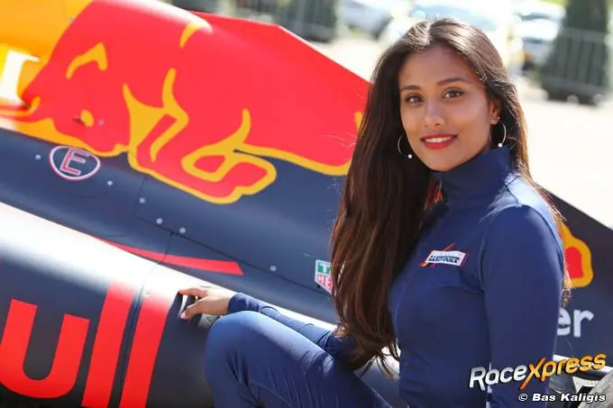 red bull racing pitspoezenrx 680 id0g2140a