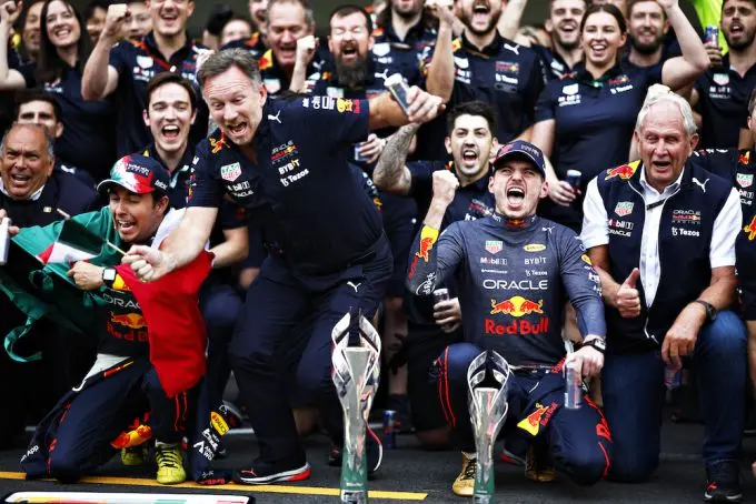 red bull viert zege max