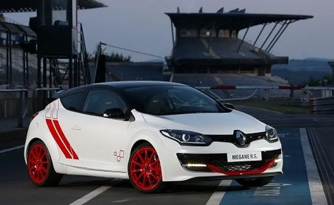 renault megane rs trophy 275 racexpress 680