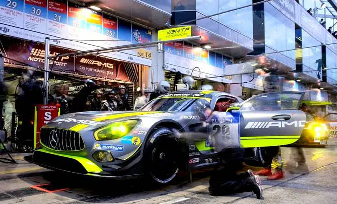 renger van der zande 24 h nurburgring rx nachtelijke stop