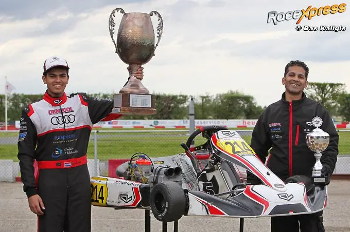 renzi alibaks wint grand prix van strijen renzo samen met zijn vader en monteur
