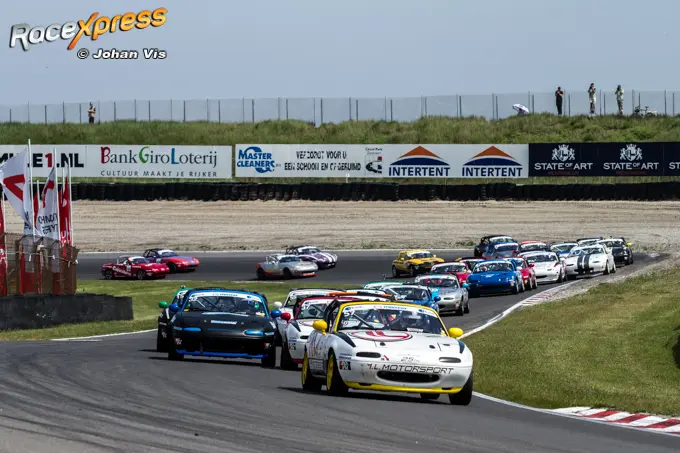 ribank mazda max5 cup circuit park zandvoort 1