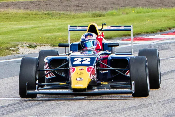 richard verschoor pakt f4 titel nez