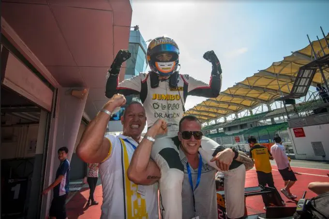 rinus van kalmthout in sepang naar titel in f3 asian winter series 2