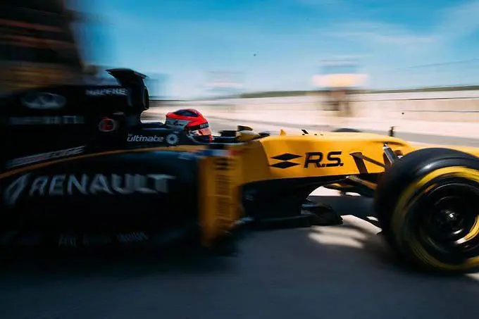 robbert kubica renault f1 rx 680 5