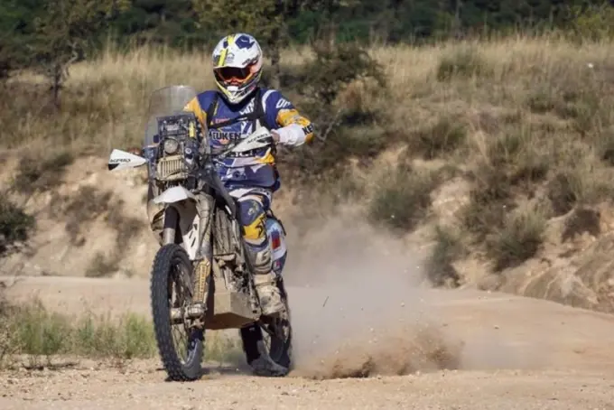 robert van pelt husqvarna dakar