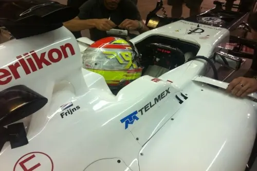 robin frijns sauber cockpit