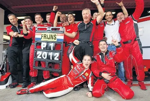 robin frijns world series by renault champion fortec