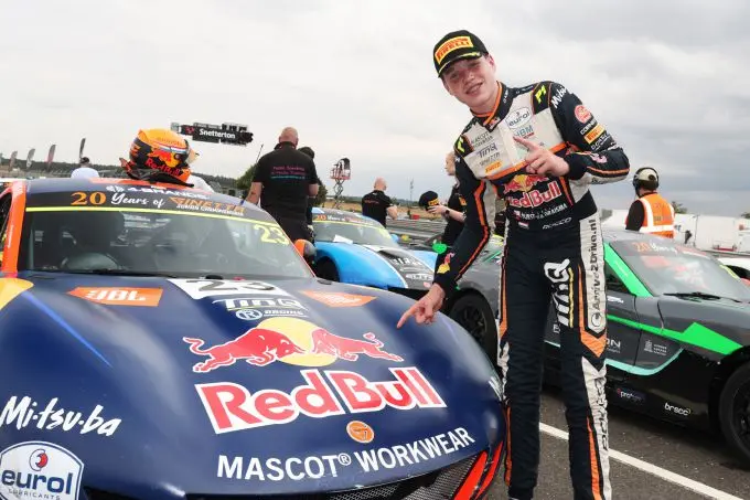 rocco coronel snetterton ginetta junior win 1