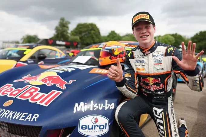 rocco coronel wins oulton park ginetta junior